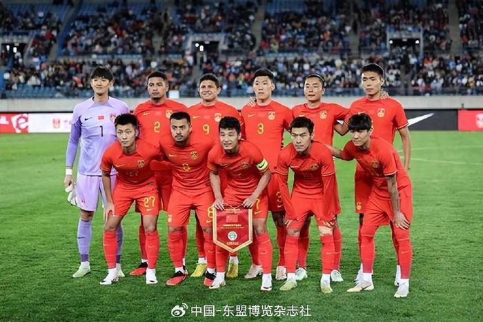 法国主帅赞许中场表现，队员信心高涨！