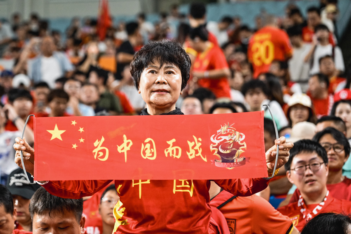 中国队夺金不断，实力雄厚备战奥运会的简单介绍