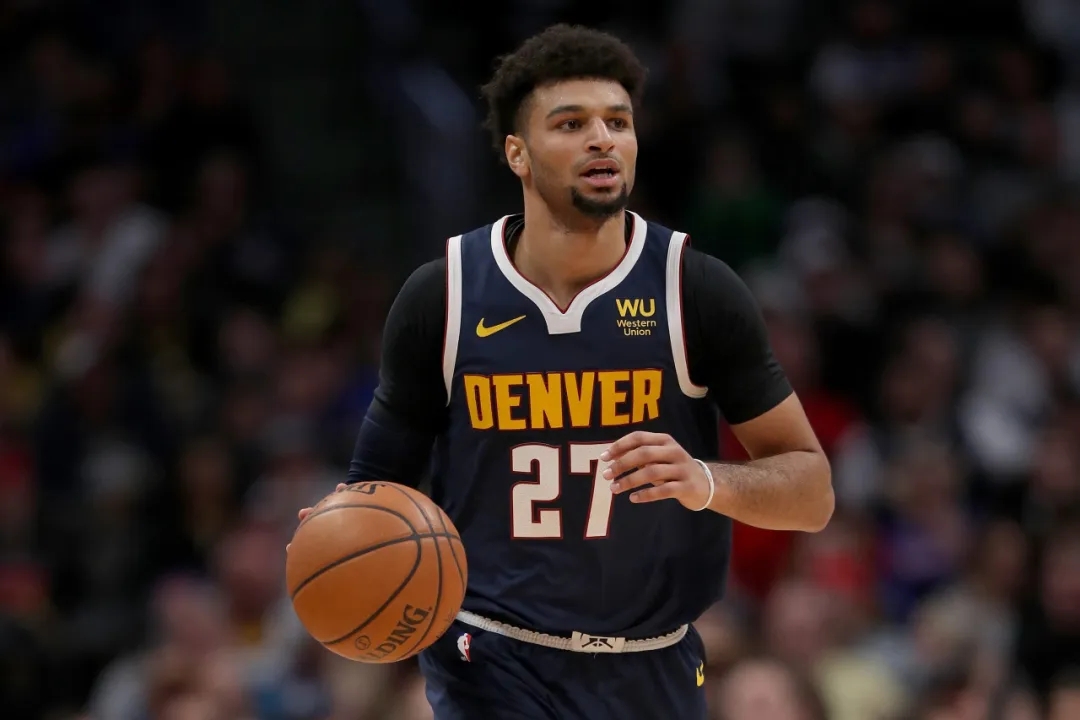 包含拉塞尔威斯布鲁克成为NBA历史第二位三连续赛季助攻王的词条